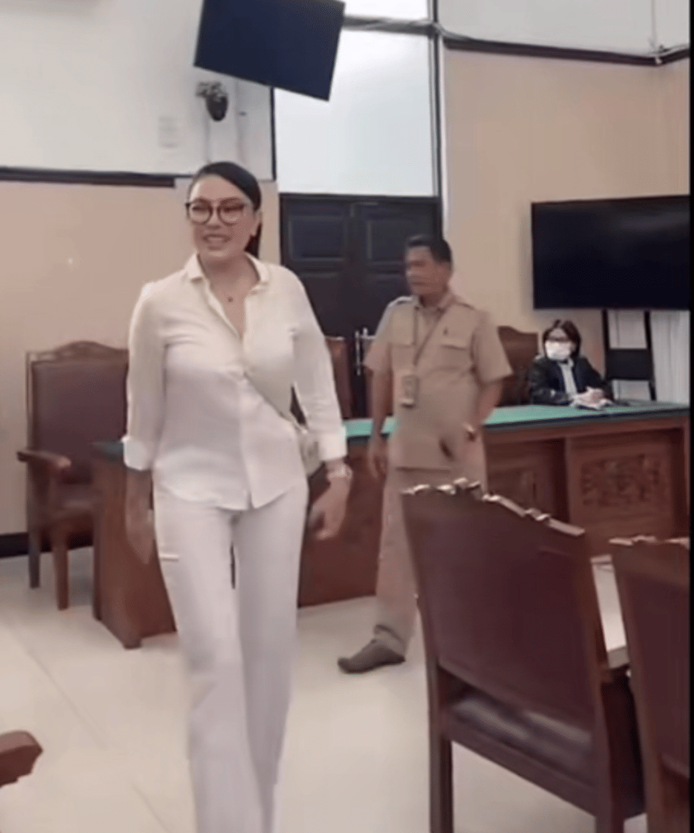 Gaya Nikita Mirzani setiap Hadiri Persidangan, Tampil Stylish!.png
