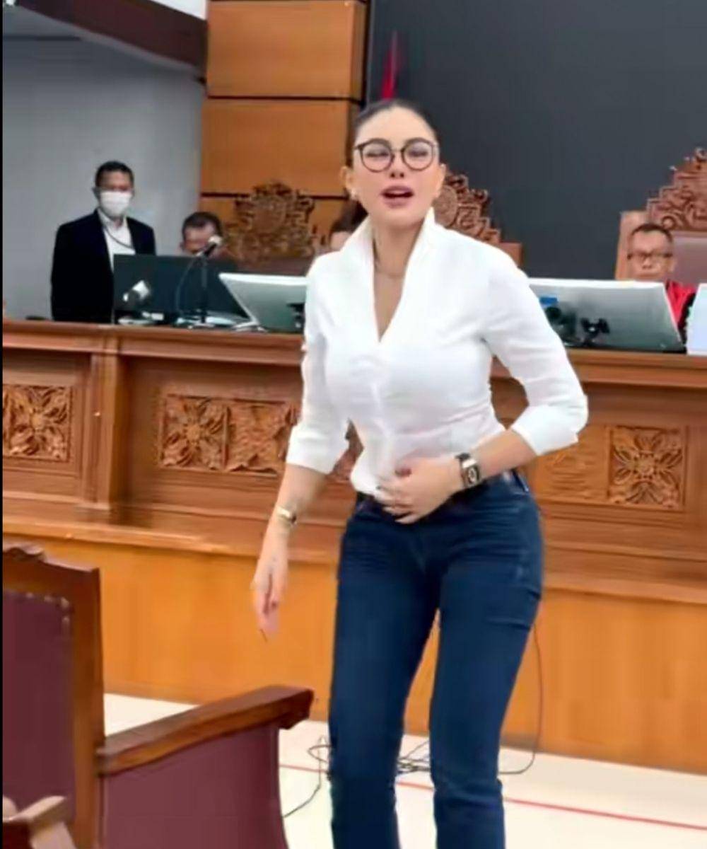 Gaya Nikita Mirzani setiap Hadiri Persidangan, Tampil Stylish! (4).jpg