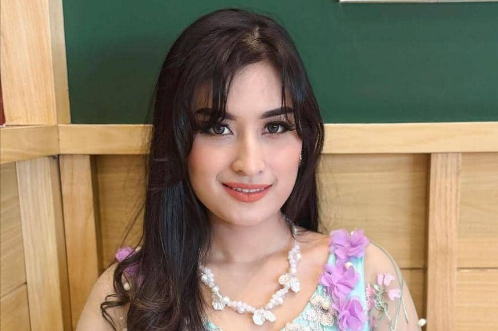 Biodata dan Profil Angbeen Rishi, Gugat Cerai Adly Fairuz | Popmama.com