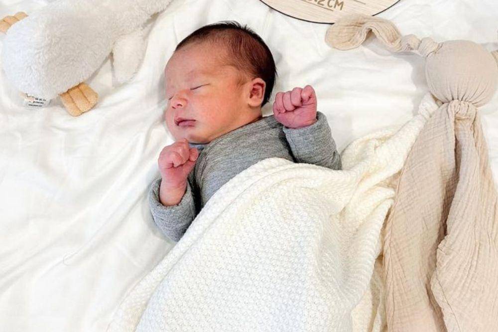 Selamat! Aline Adita Melahirkan Bayi Laki-laki Usai 7 Kali IVF