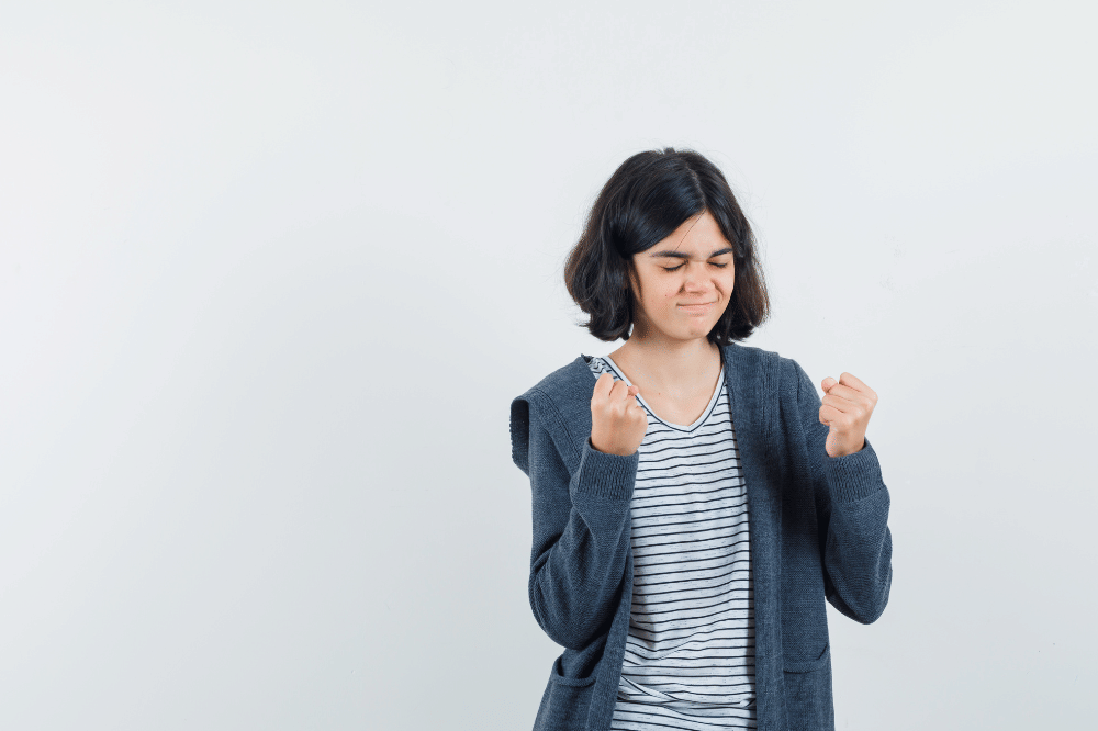 Anak perempuan yang merasa percaya diri