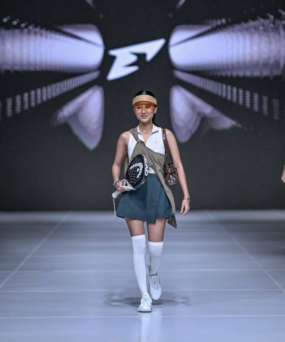 Gaya Azizah Salsha saat Tampil di JFW 2026, Jadi Sorotan Warganet