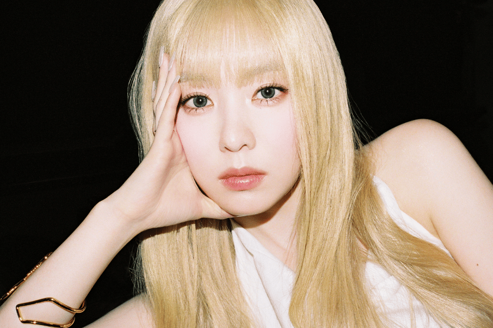 Irene Red Velvet sedang photoshoot untuk mini album bersama Seulgi