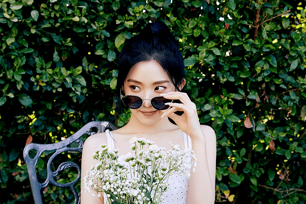 Irene Red Velvet sedang photoshoot untuk WWD Korea