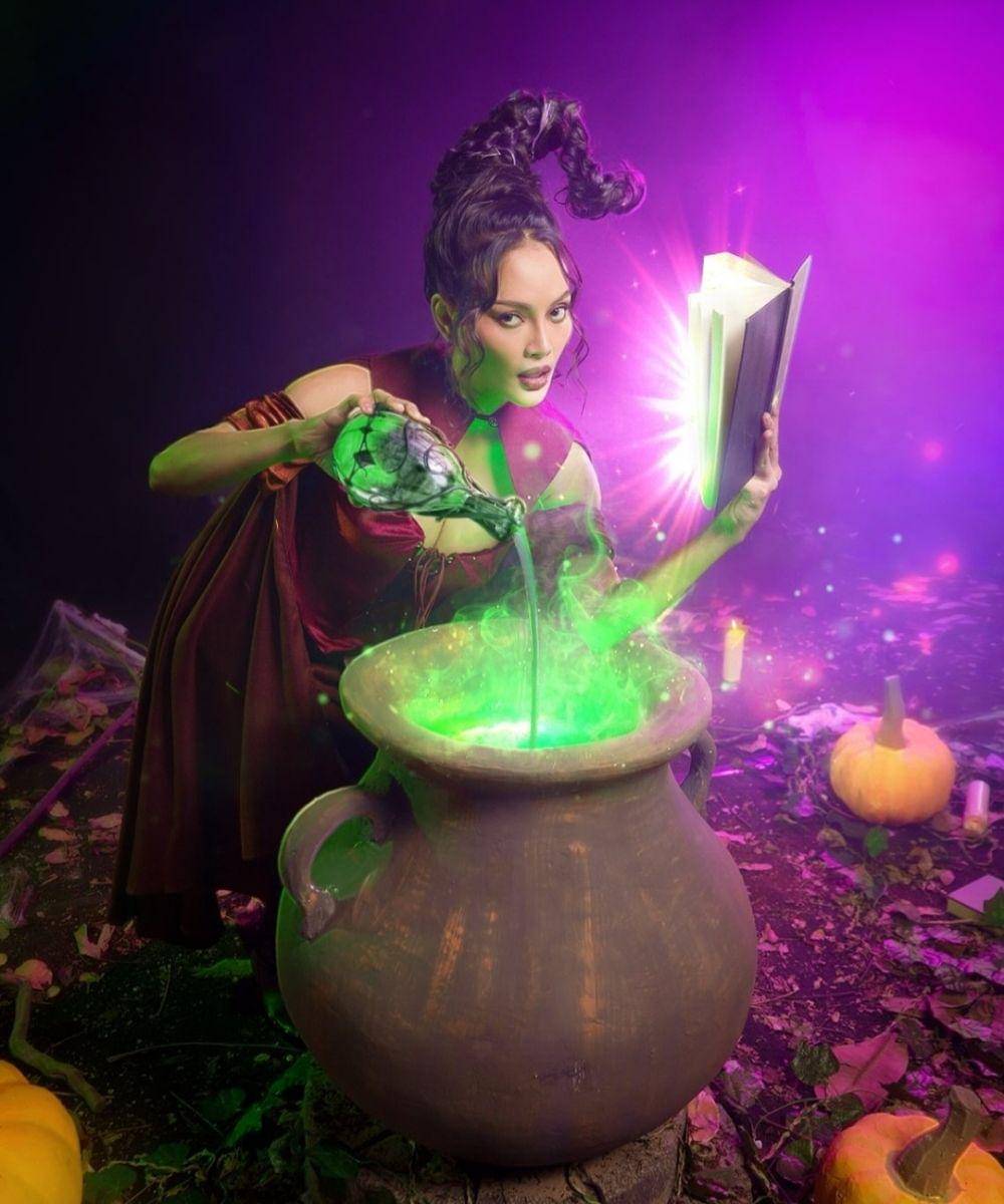 Fuji, Erika Carlina & Rachel Vennya Photoshoot Halloween ala Hocus Pocus (2).jpg