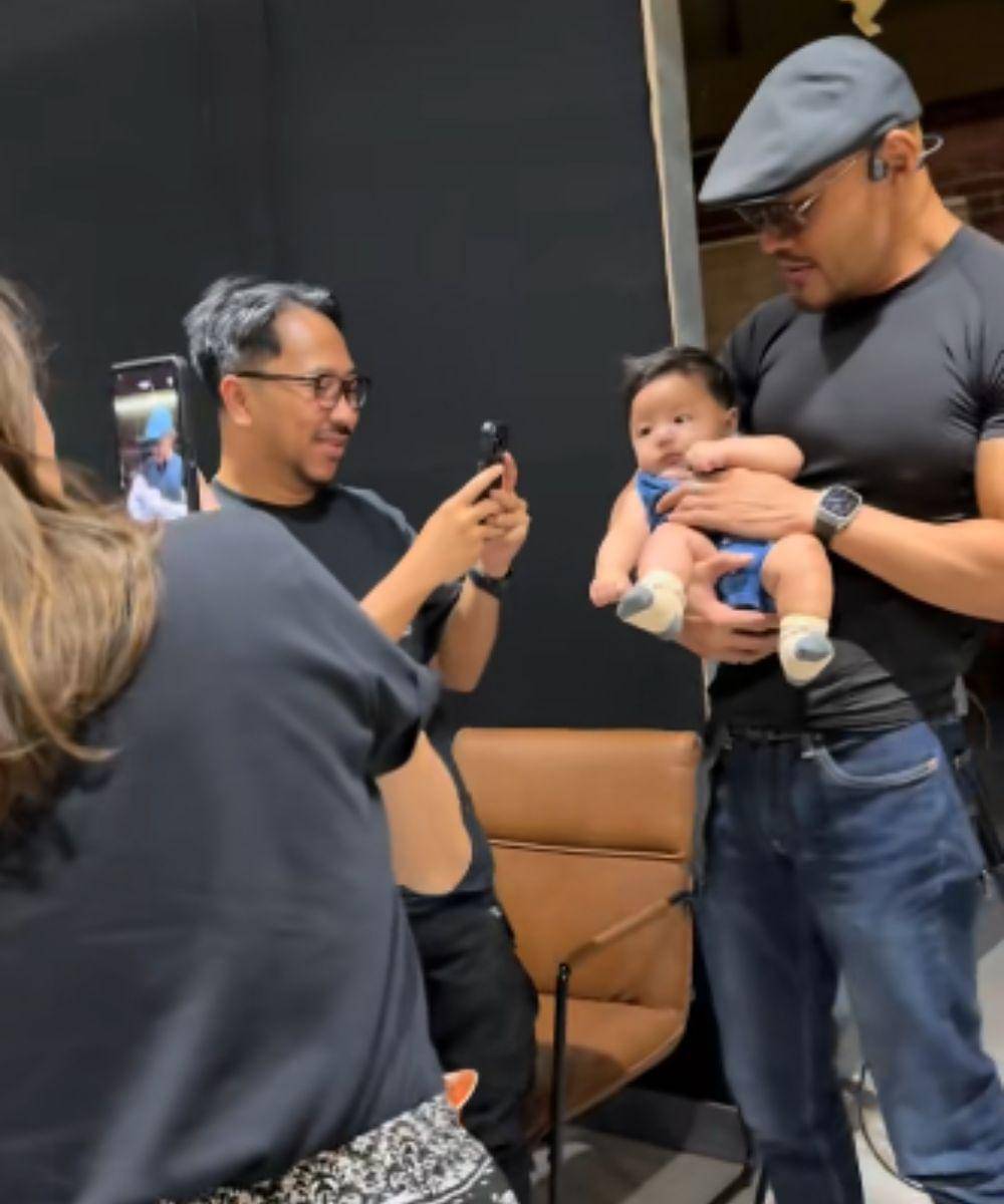 Tiktok.com/@eri_carl