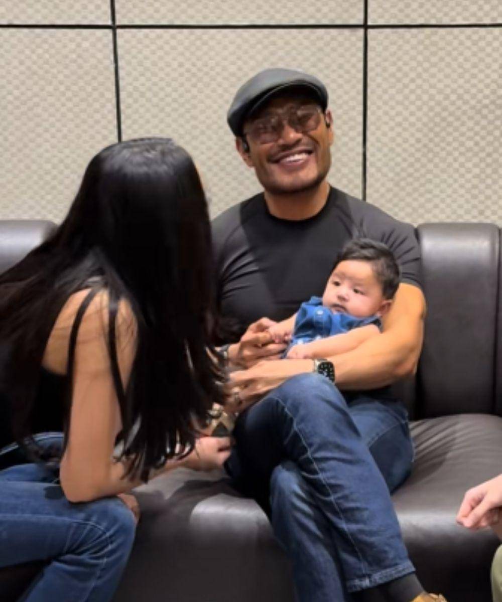 Tiktok.com/@eri_carl