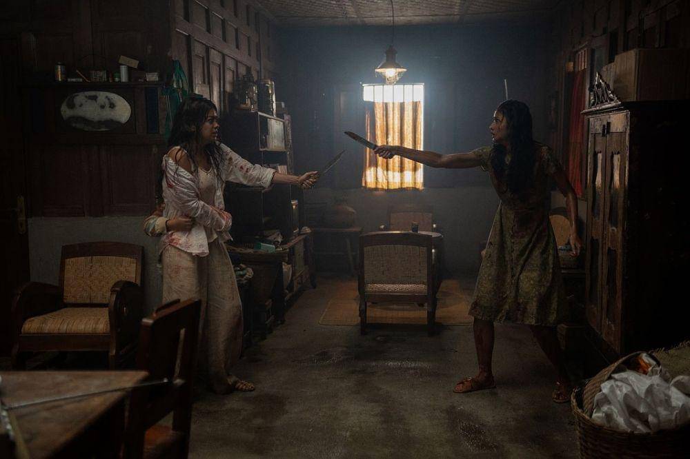 Review Film Abadi Nan Jaya, Jamu yang Mengubah Kehidupan!