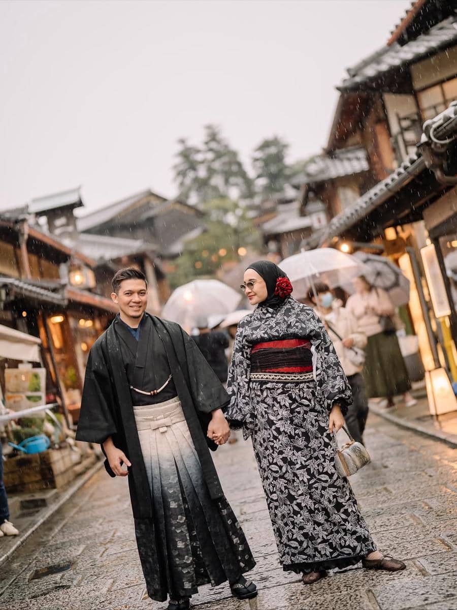 Pasangan Artis yang Menikah Lebih dari 15 tahun