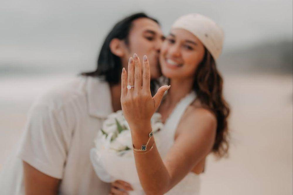 Surprise Cincin di Batok Kelapa, Sean Gelael Resmi Lamar Hana Malasan