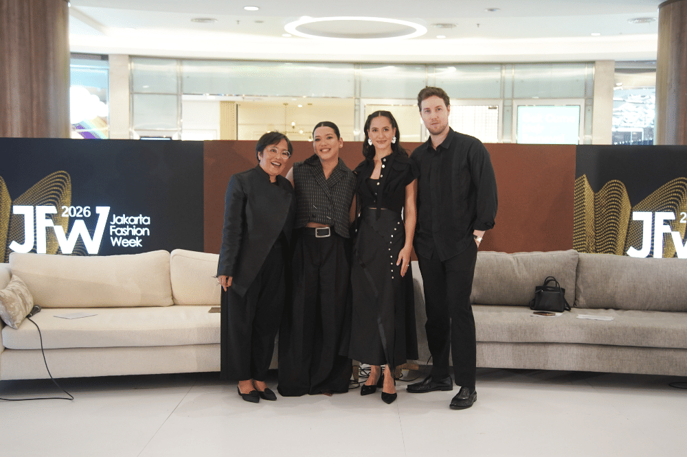 kolaborasi tim JFW, desainer, dan hairstylist ternama dunia