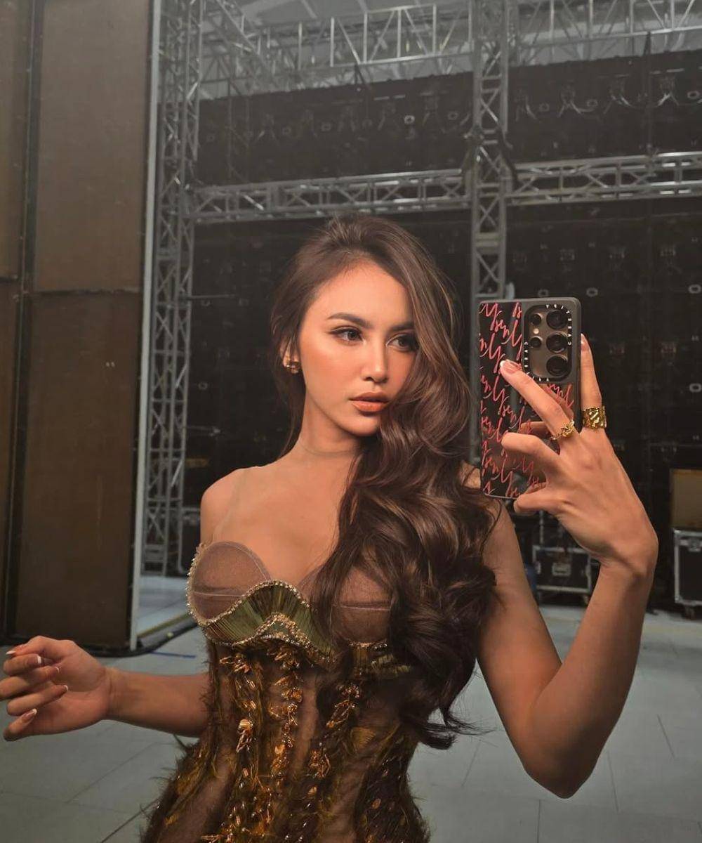 7 Gaya Fashion Mahalini di JFW 2026 yang Bikin Penonton Terpukau.jpg