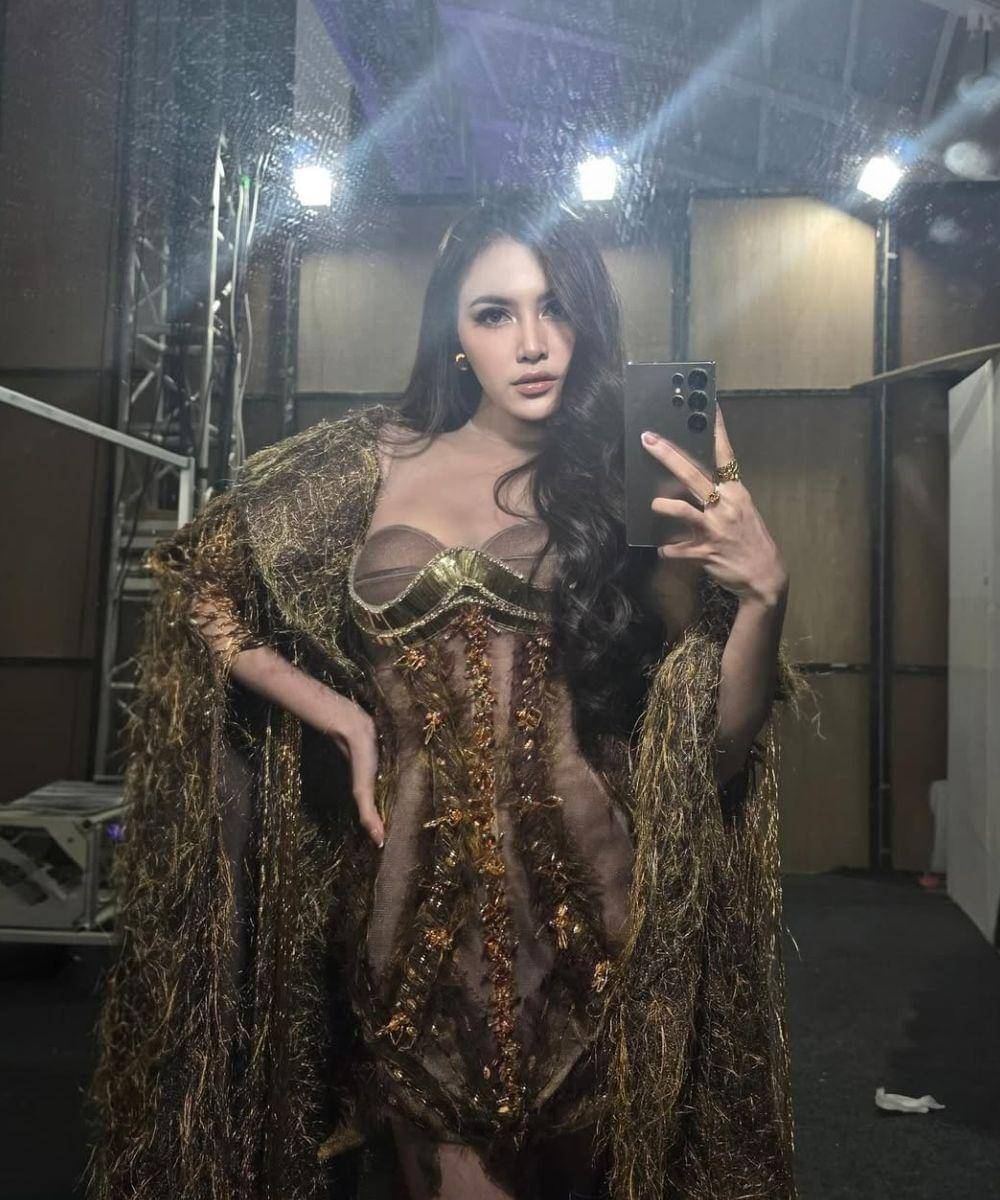 7 Gaya Fashion Mahalini di JFW 2026 yang Bikin Penonton Terpukau (4).jpg