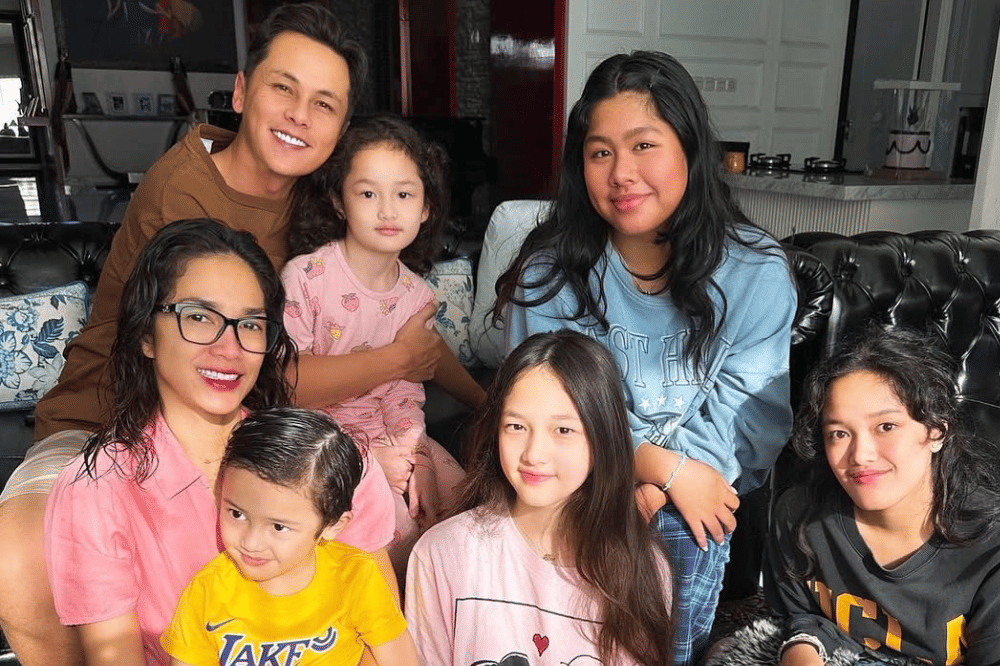 potret keluarga Andhika Pratama