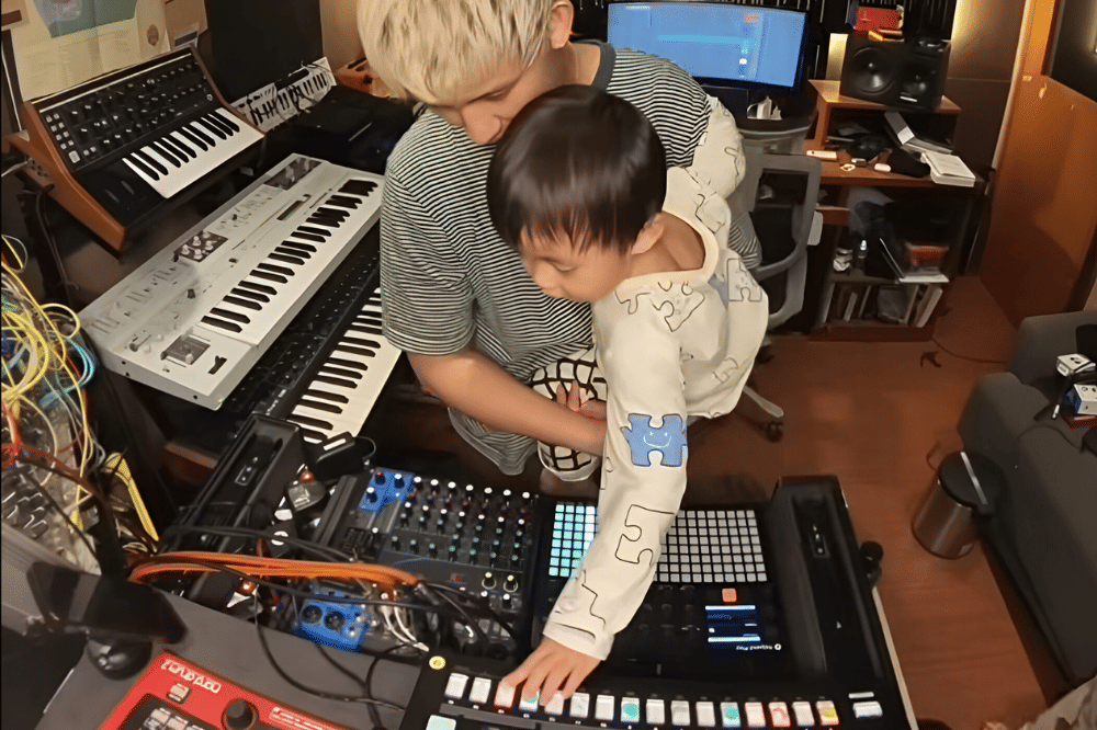 Clef belajar memilih tempo dan menyusun beat sendiri bersama Papa Jevin