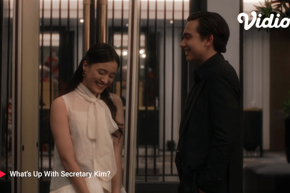 Duet Adipati Dolken dan Mawar de Jongh di What’s Up with Secretary Kim?