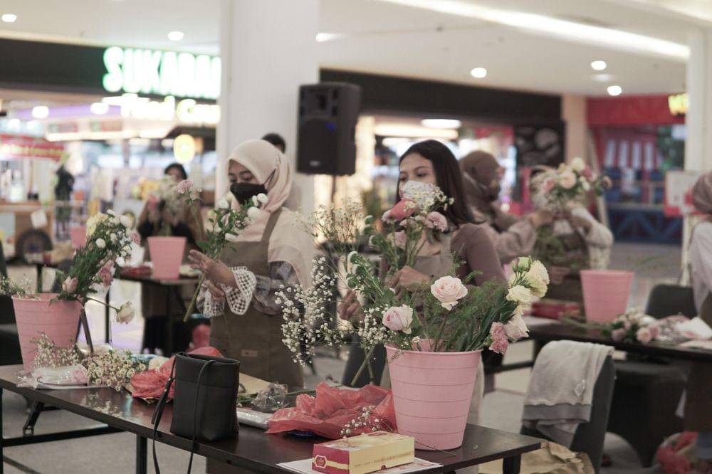 Flower Bloomy Kasih Tips Merangkai Bunga untuk Pemula