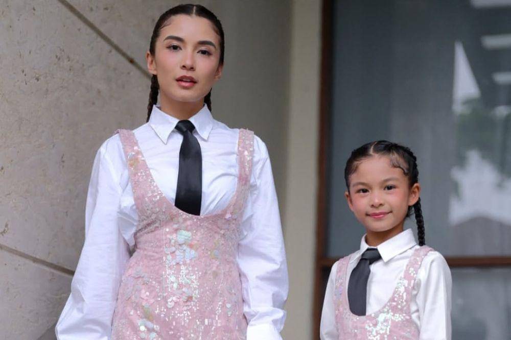 Gaya Kompak Chelsea Olivia dan Putrinya di Konser BLACKPINK.jpg