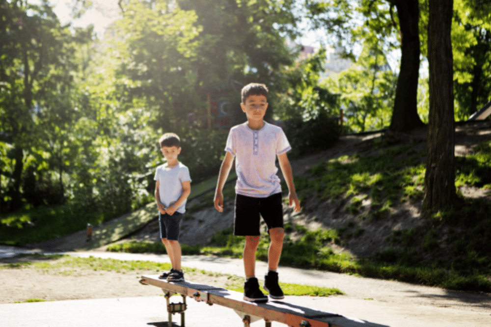 anak aktif jalan kaki