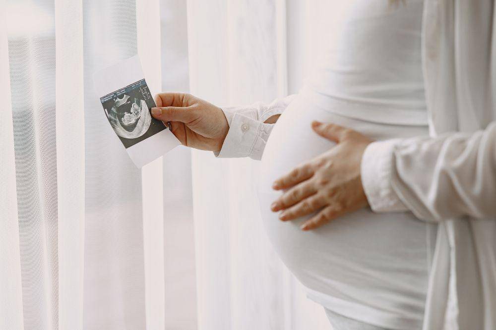 6 Bahaya Makan Nanas Muda Ibu Hamil Tua