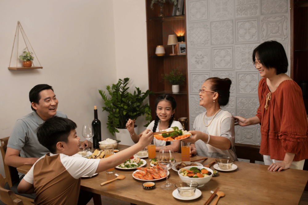 makan malam keluarga