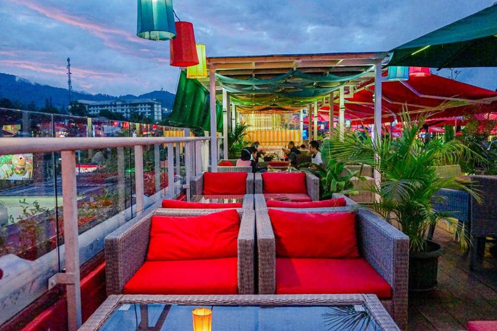 7 Cafe Rooftop Terdekat Bogor yang Instagramable Abis! (4).jpg
