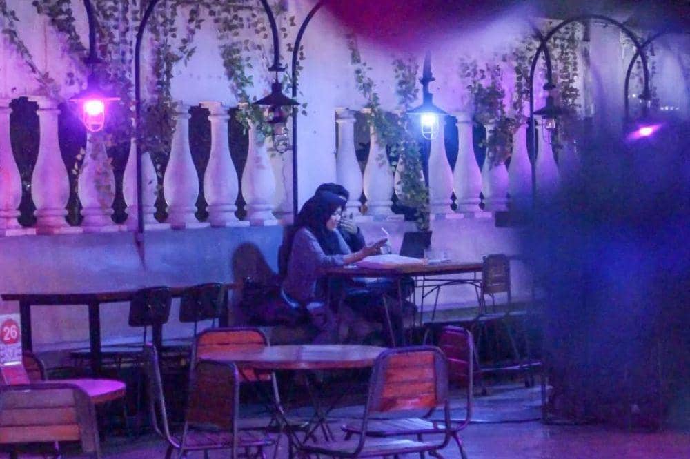 7 Cafe Rooftop Terdekat Surabaya, Viewnya Oke Banget!