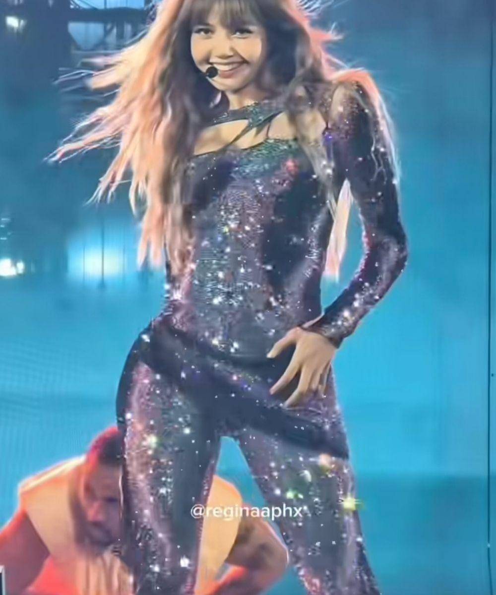 Penampilan Lisa Blackpink Bawakan Rockstar di Konser Deadline (4).jpg
