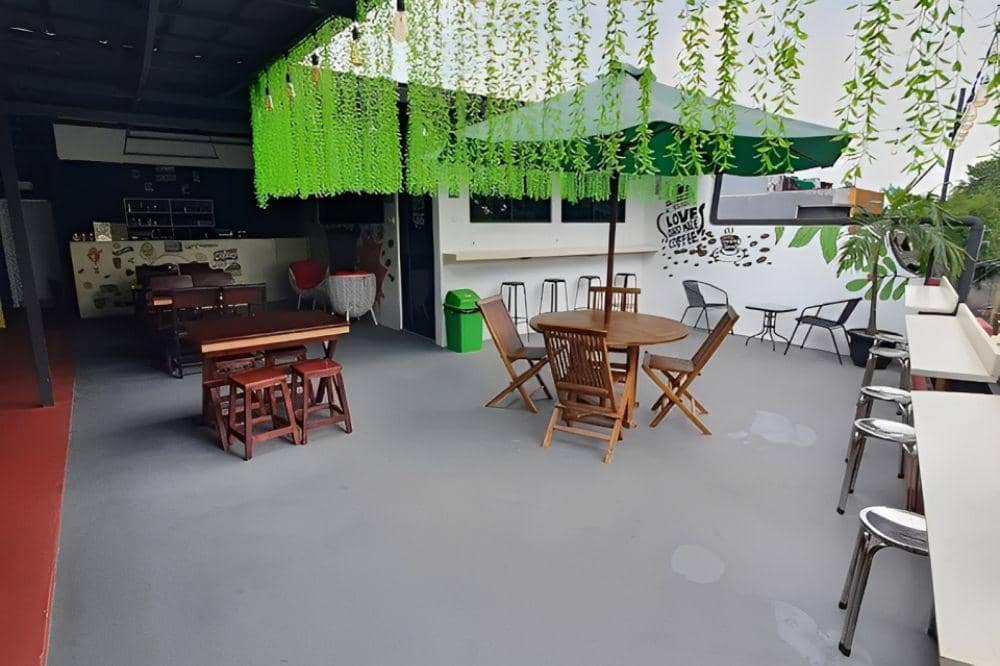 7 Cafe Rooftop Terdekat Jakarta Timur, Nyaman dan Murah Banget! (4).jpg