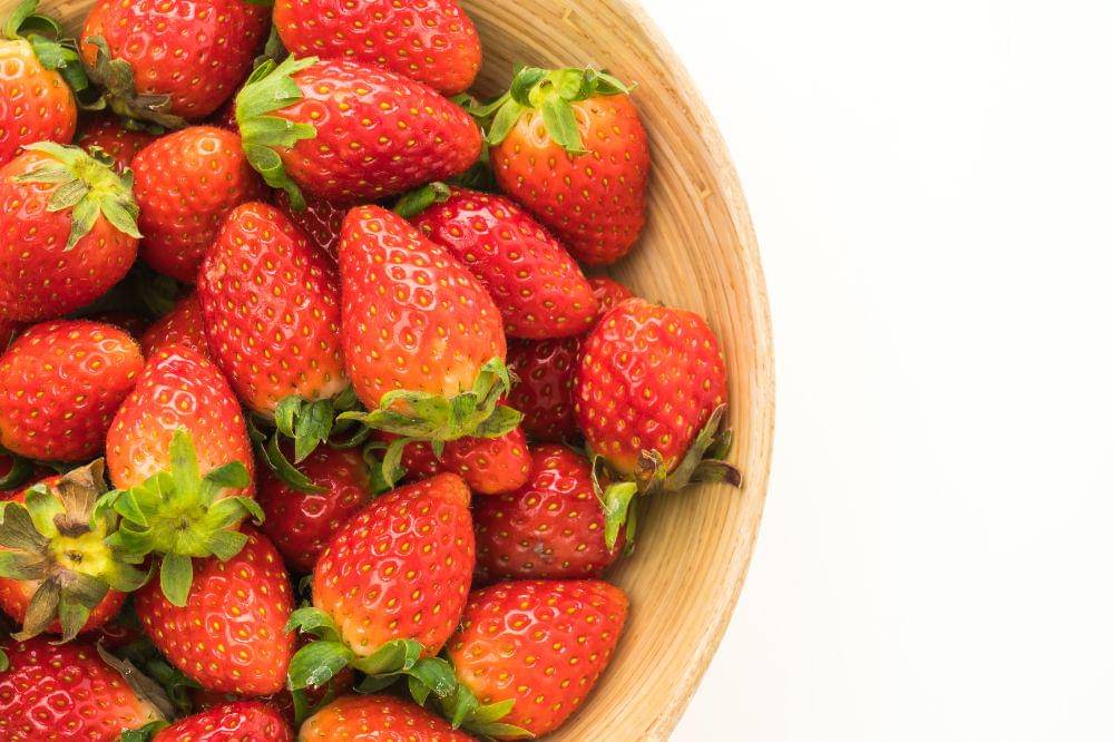 7 Cara Menyimpan Buah Stroberi COVER