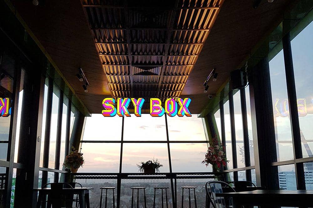 7 Cafe Rooftop Terdekat Surabaya, Viewnya Oke Banget!