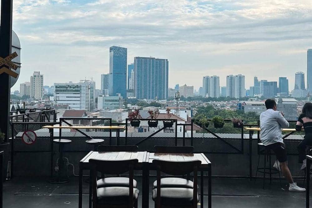 10 Cafe Rooftop Terdekat Jakarta Selatan, Hits dan Instagramable