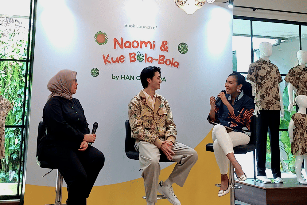 Talkshow saat peluncuran buku anak Naomi & Kue Bola-Bola