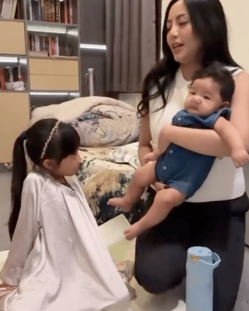 Instagram.com/rachelvennya