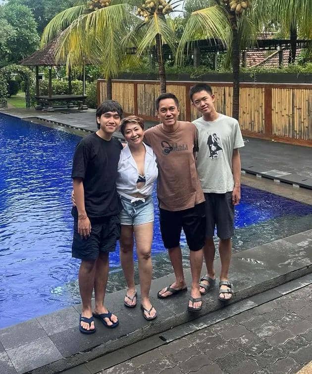 Keluarga Indy Barends 5.jpg