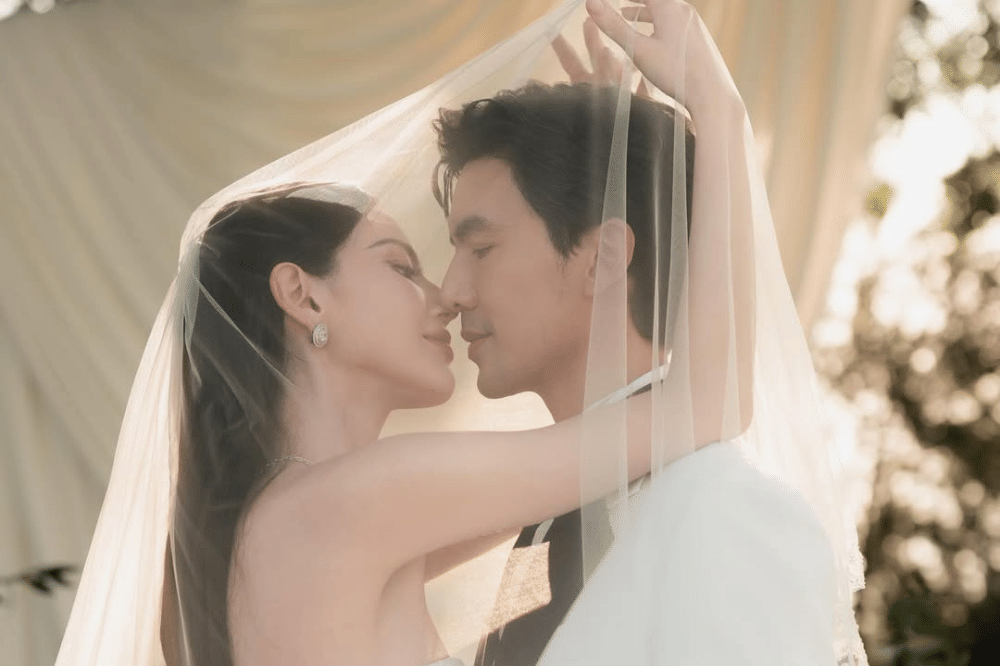 Davika Hoorne dan Ter Chantavit Resmi Menikah setelah 7 Tahun Pacaran