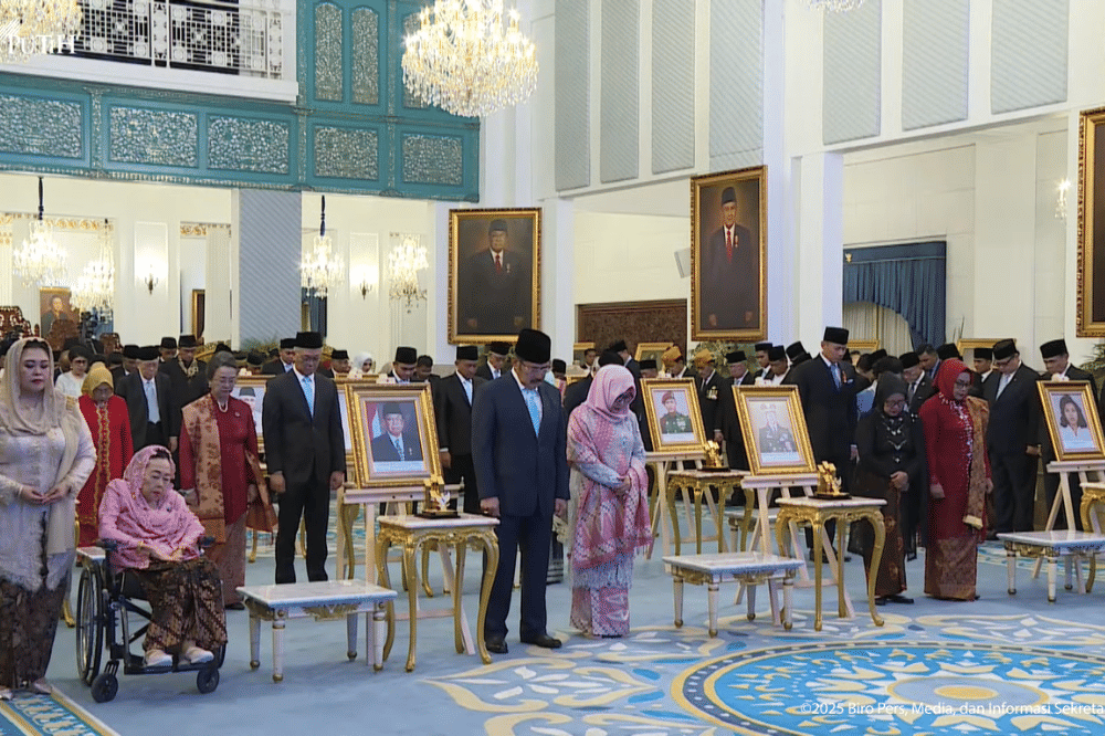 10 Pahlawan Nasional 2025 Beserta Jasanya yang Dibacakan di Istana Negara.png