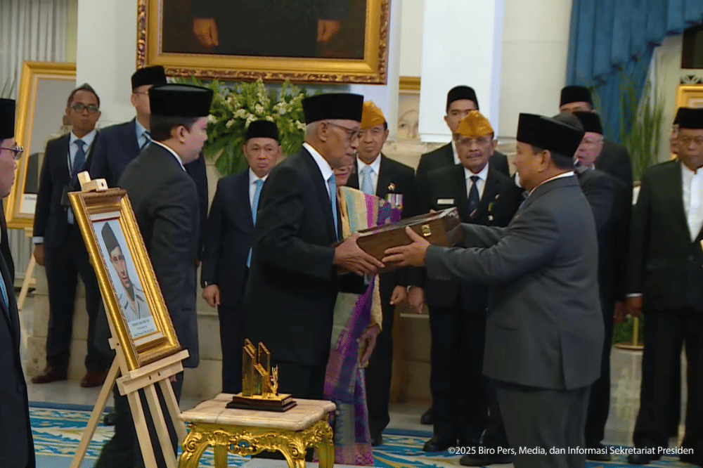 10 Pahlawan Nasional 2025 Beserta Jasanya yang Dibacakan di Istana Negara (11).png