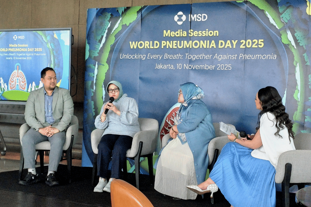 Ketiga dokter saat pemaparan materi