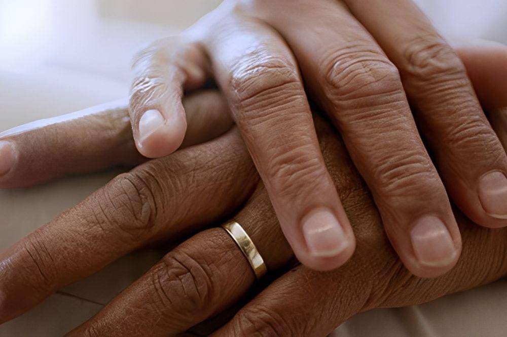 9 Tanda Masalah Kesehatan yang Terlihat dari Warna Kuku, Cek Sekarang! (5).jpg