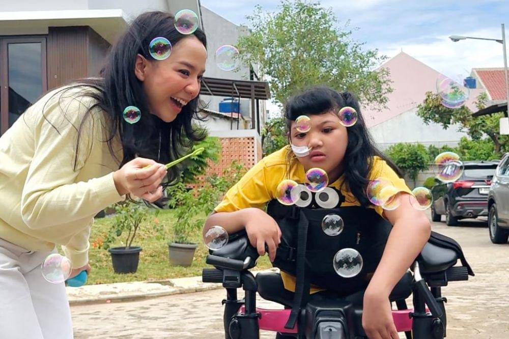 aurora anak namira monda