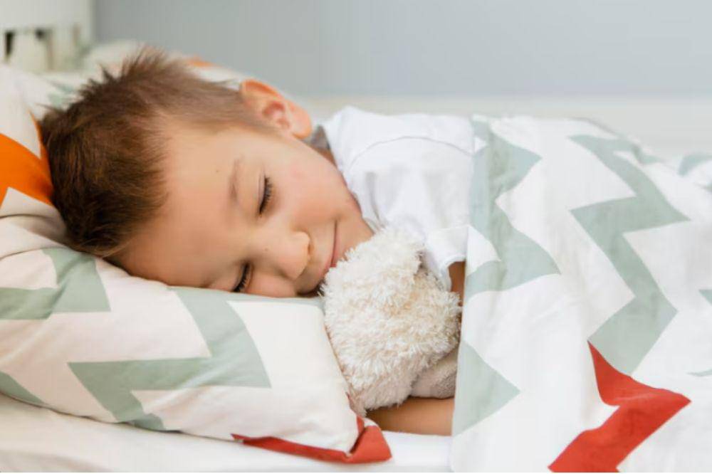 ilustrasi anak tidur malam