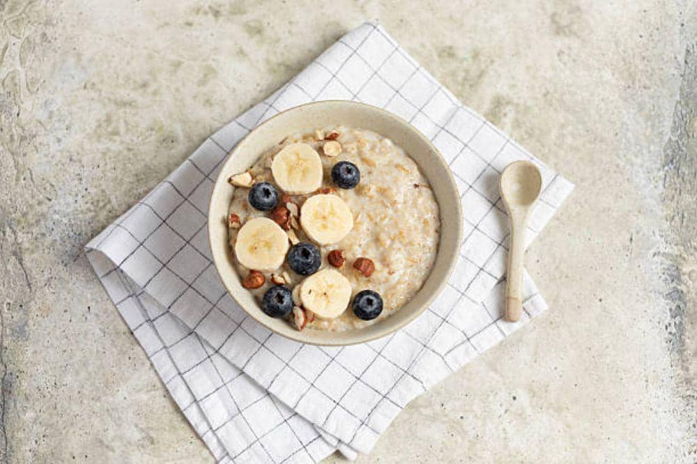 10 Makanan Sehat untuk Perempuan Usia 40an Agar Tubuh Tetap Sehat!