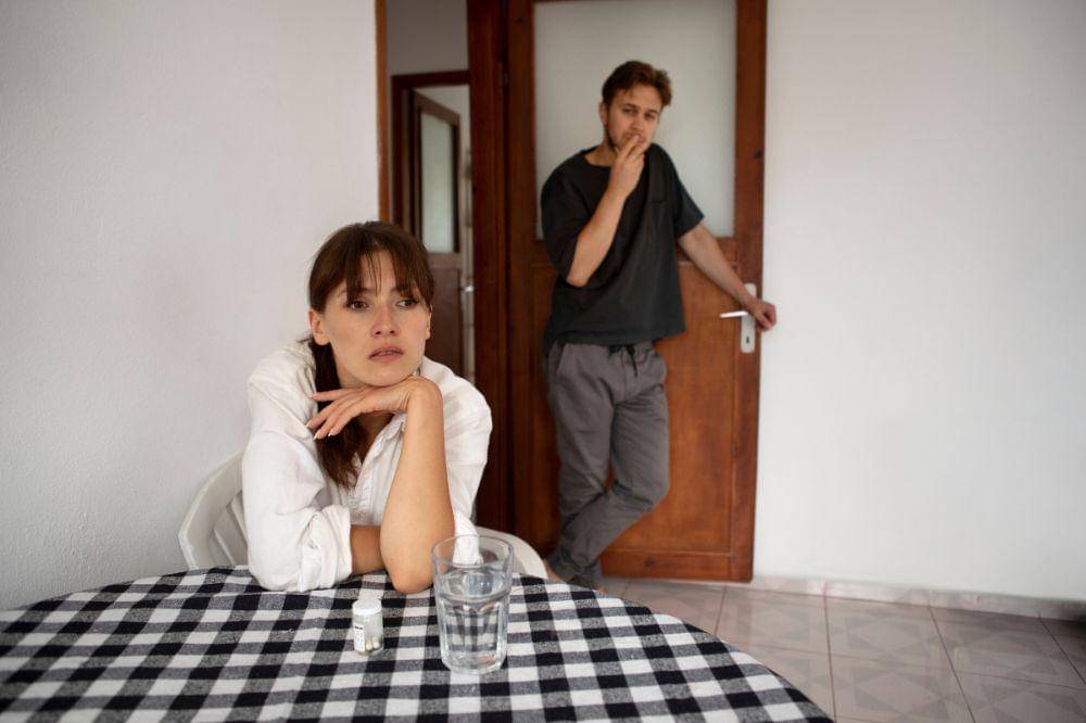 Tanda Pasangan Mulai Berselingkuh