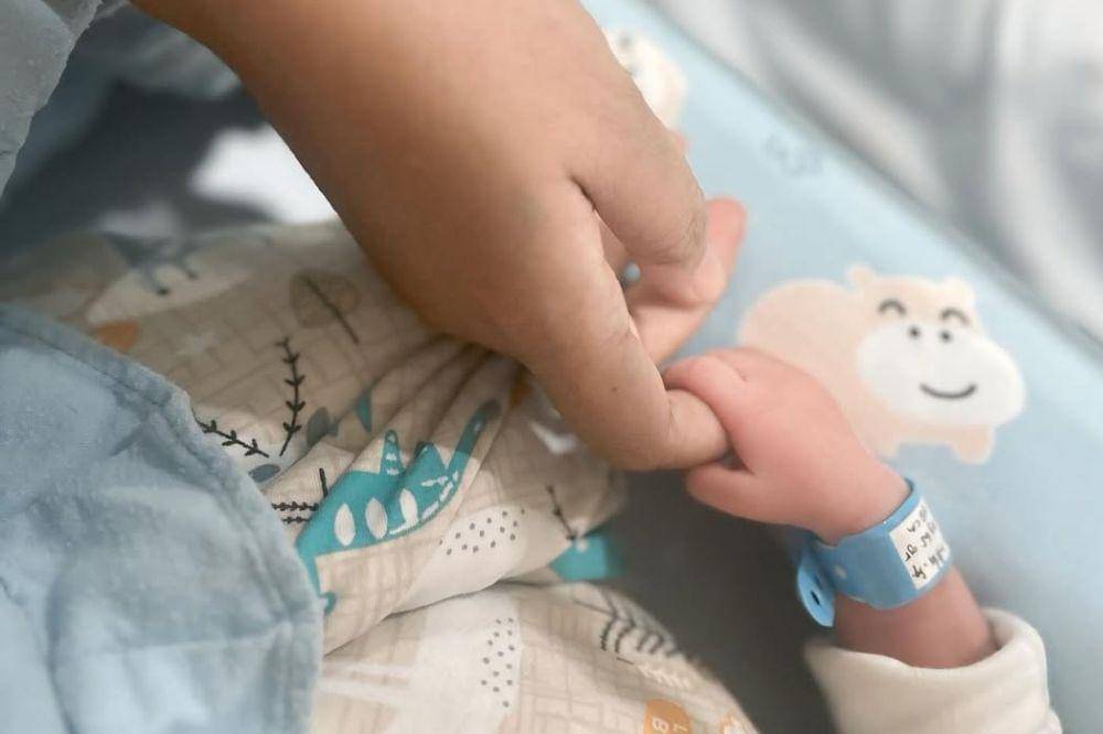 Momen Haru Evi Masamba Melahirkan Anak Ketiga secara Normal.jpg