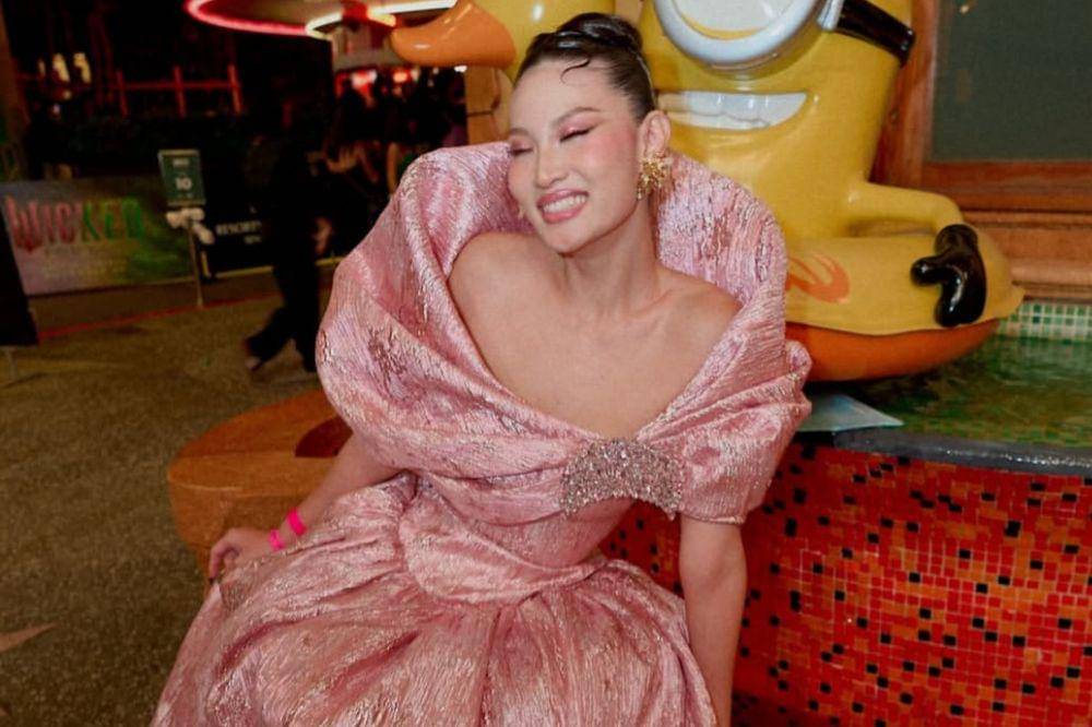 Potret Patricia Gouw Tampil Stunning di Premiere Wicked Singapore (1).jpg