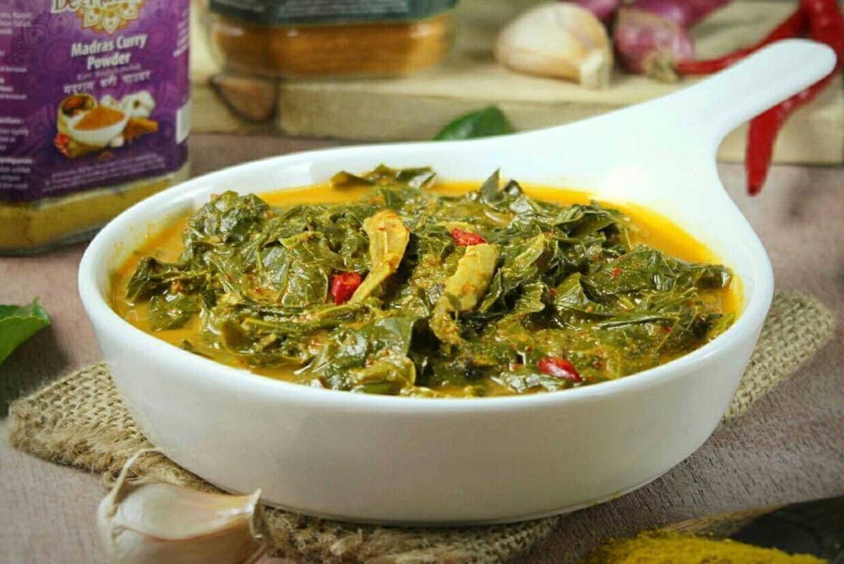 Gulai daun singkong