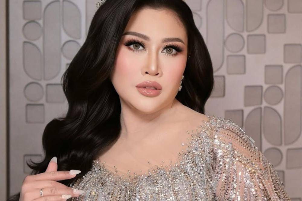 Detail Fashion Boiyen di Hari Pernikahan, Elegan Maksimal!.jpg