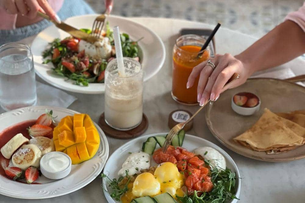 14 Tempat Brunch Terdekat di Canggu yang Wajib Kamu Cobain! (4).jpg