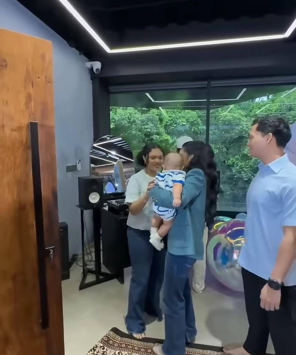 Instagram.com/aalthor_deci